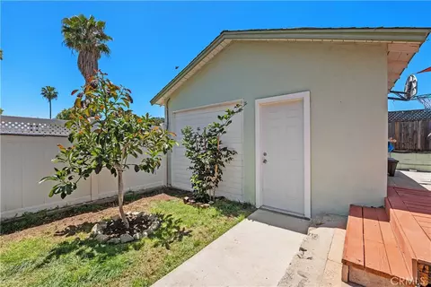 Exterior - 10739 Helendale, Tujunga, CA 91042 photo 8 of 10