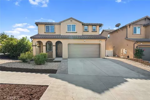 13422 Red Hawk Dr, Sylmar, CA 91342
