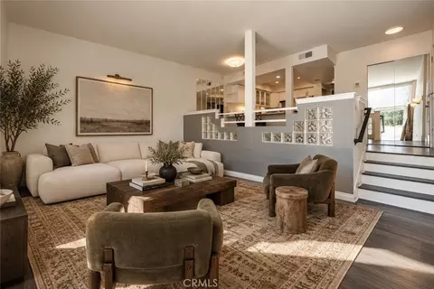 23401 Park Sorrento #3, Calabasas, CA 91302