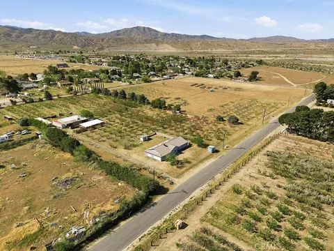 75 Avenue U, Littlerock, CA 93543 photo 4
