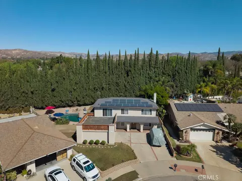 View/Area - 2491 Castlemont Ct N, Simi Valley, CA 93063 photo 2 of 8