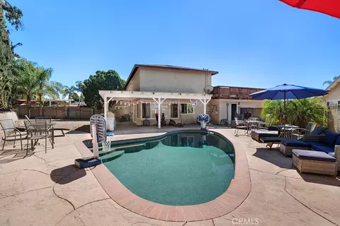 Exterior - 2491 Castlemont Ct N, Simi Valley, CA 93063 photo 2 of 8