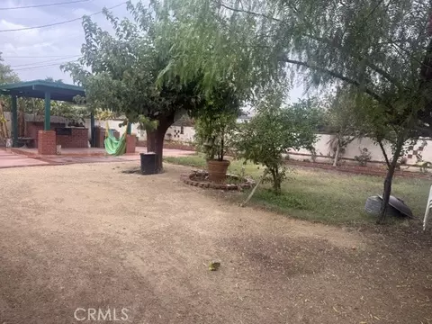 Exterior - 10200 N Rincon Ave N, Pacoima, CA 91331 photo 2 of 7