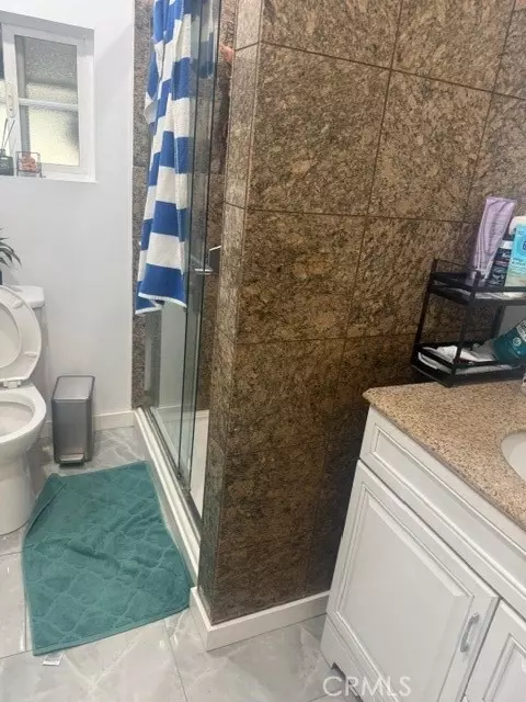 Bath - 10200 N Rincon Ave N, Pacoima, CA 91331 photo 4 of 6