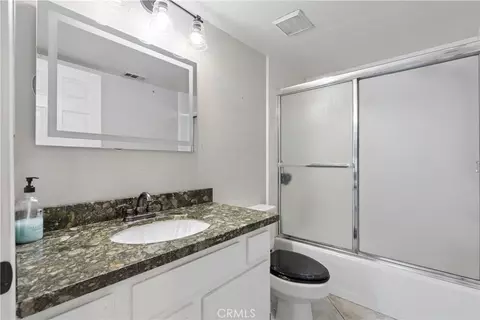Bath - 27715 Sutters Pointe, Saugus, CA 91350 photo 2 of 5