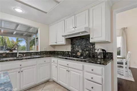 Kitchen - 27715 Sutters Pointe, Saugus, CA 91350 photo 1 of 8