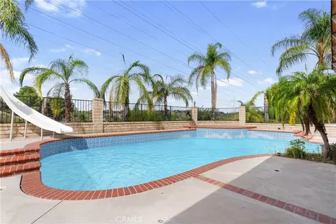 Exterior - 27715 Sutters Pointe, Saugus, CA 91350 photo 4 of 8