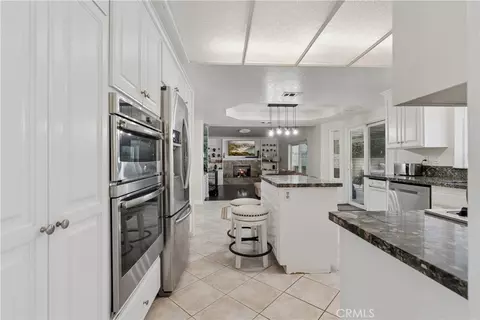 Kitchen - 27715 Sutters Pointe, Saugus, CA 91350 photo 8 of 8