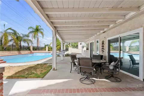Exterior - 27715 Sutters Pointe, Saugus, CA 91350 photo 3 of 8