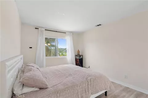Bedroom - 27715 Sutters Pointe, Saugus, CA 91350 photo 4 of 13