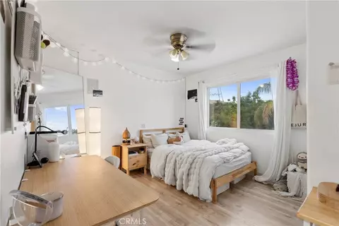 Bedroom - 27715 Sutters Pointe, Saugus, CA 91350 photo 2 of 13