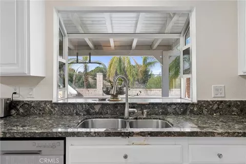 Kitchen - 27715 Sutters Pointe, Saugus, CA 91350 photo 2 of 8