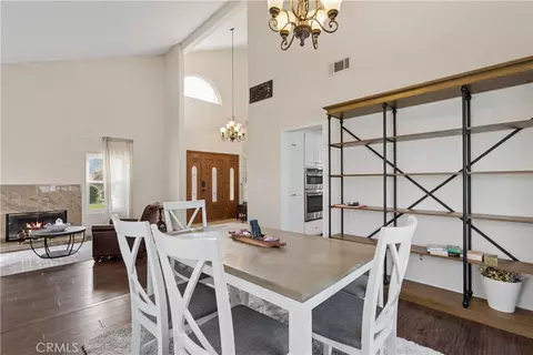 Dining - 27715 Sutters Pointe, Saugus, CA 91350 photo 1 of 5