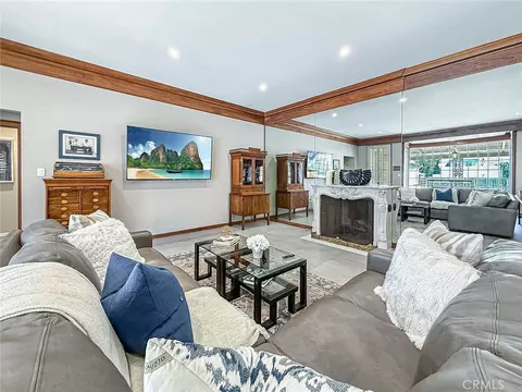Living - 4217 Cedar Ave, Long Beach, CA 90807 photo 3 of 4