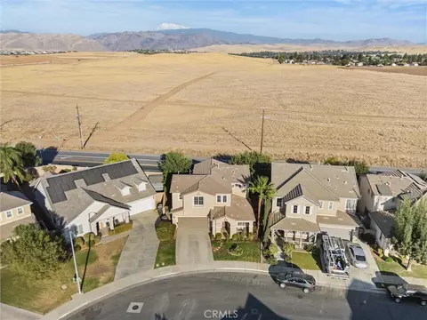 6119 Pilar Way, Bakersfield, CA 93306