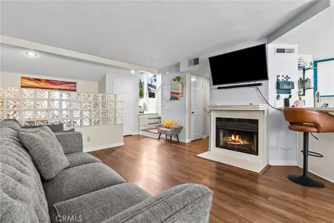 9915 Variel Ave #22, Chatsworth, CA 91311