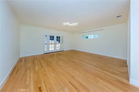 Living - 1924 Hilton, Burbank, CA 91504 photo 3 of 3