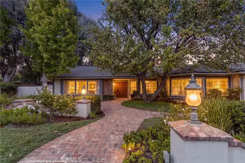 22271 Craggy Vw, Chatsworth, CA 91311