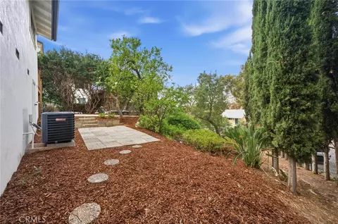 Exterior - 7663 Airlie Dr, Tujunga, CA 91042 photo 4 of 6