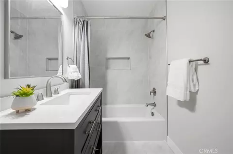 Bath - 7663 Airlie Dr, Tujunga, CA 91042 photo 2 of 2