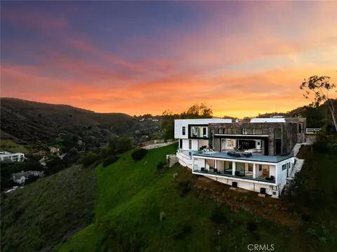 18 Stallion, Bell Canyon, CA 91307