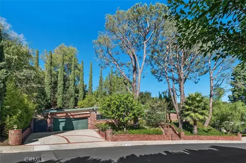 3635 Royal Woods, Sherman Oaks, CA 91403