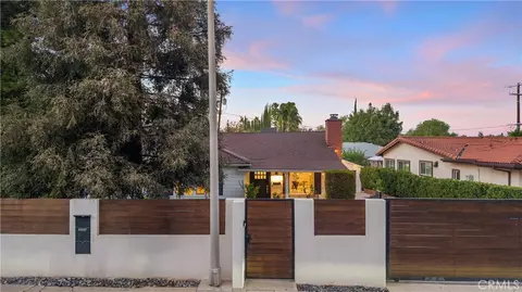 22227 Avenue San Luis, Woodland Hills, CA 91364