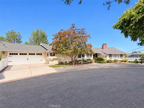 4737 Abargo St, Woodland Hills, CA 91364