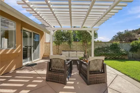 Exterior - 22856 Tamarack, Santa Clarita, CA 91390 photo 3 of 10