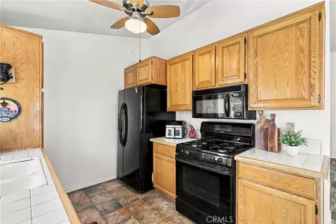 Kitchen - 22856 Tamarack, Santa Clarita, CA 91390 photo 1 of 4