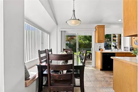 Dining - 22856 Tamarack, Santa Clarita, CA 91390 photo 1 of 2