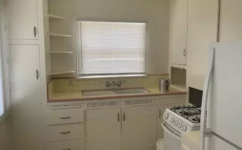 Kitchen - 600 E Providencia Ave, Burbank, CA 91501 photo 3 of 3