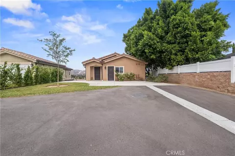 12511 N Haleh Ln, Sylmar, CA 91342