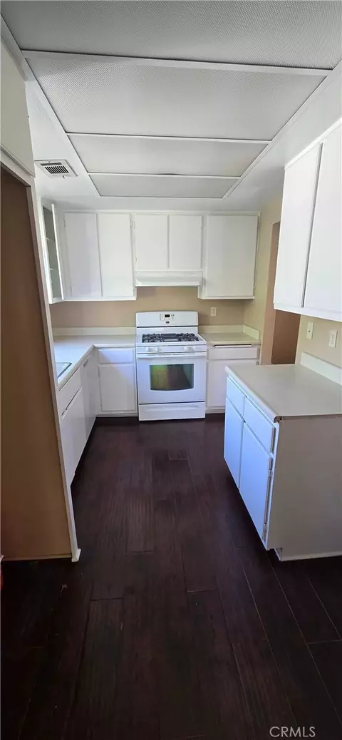 Kitchen - 44430 15th E #3, Lancaster, CA 93535 photo 3 of 3