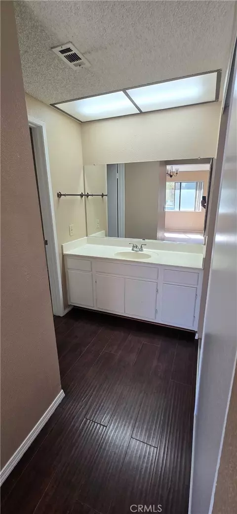 Entry Way - 44430 15th E #3, Lancaster, CA 93535 photo 4 of 4