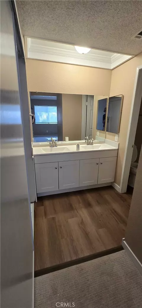 Bath - 44430 15th E #3, Lancaster, CA 93535 photo 2 of 5