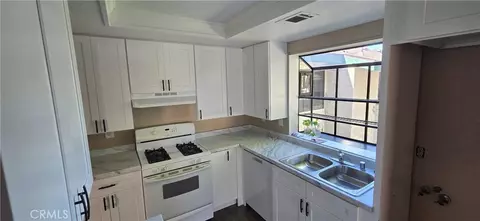 Kitchen - 44430 15th E #3, Lancaster, CA 93535 photo 2 of 3