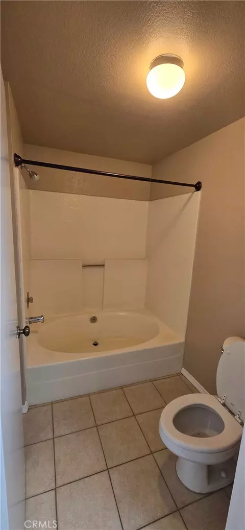 Bath - 44430 15th E #3, Lancaster, CA 93535 photo 5 of 5