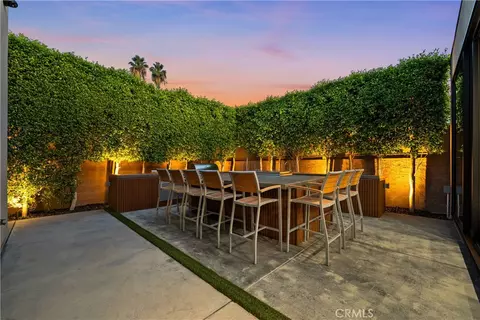Exterior - 17646 Stare St, Northridge, CA 91325 photo 8 of 9
