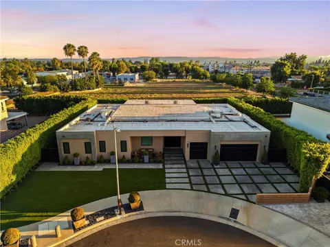 View/Area - 17646 Stare St, Northridge, CA 91325 photo 1 of 3