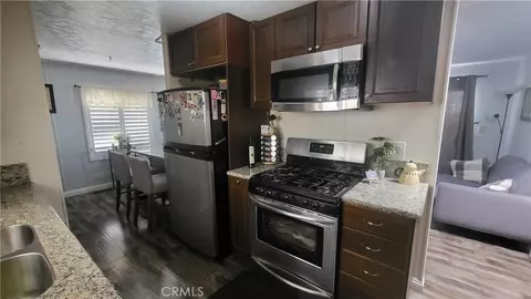 20652 Lassen St #114, Chatsworth, CA 91311
