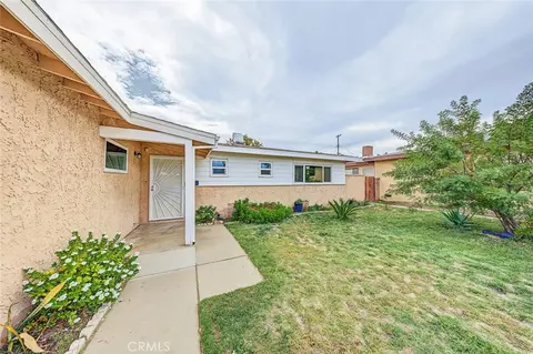 Exterior - 44650 2nd St E, Lancaster, CA 93535 photo 2 of 4