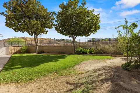 Exterior - 28166 Ebb Ct, Saugus, CA 91350 photo 7 of 7