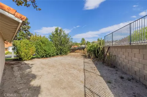 Exterior - 28166 Ebb Ct, Saugus, CA 91350 photo 2 of 7