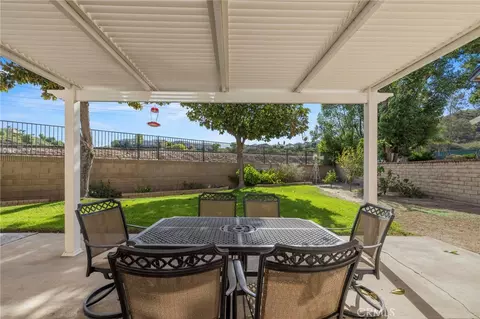 Exterior - 28166 Ebb Ct, Saugus, CA 91350 photo 5 of 7