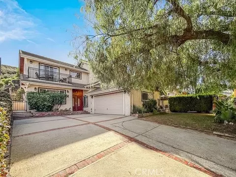 28348 Laura La Plante Dr, Agoura Hills, CA 91301