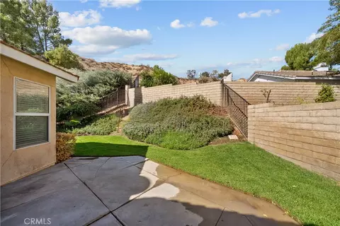 Exterior - 27683 Ron Rdg, Saugus, CA 91350 photo 3 of 8