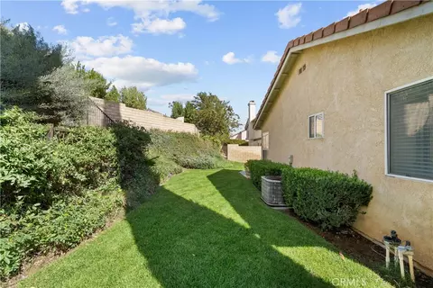 Exterior - 27683 Ron Rdg, Saugus, CA 91350 photo 5 of 8