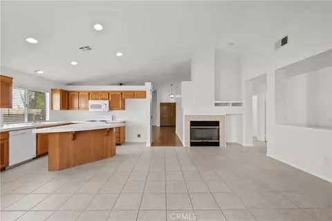Entry Way - 27683 Ron Rdg, Saugus, CA 91350 photo 1 of 2