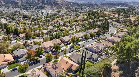 View/Area - 27683 Ron Rdg, Saugus, CA 91350 photo 2 of 3
